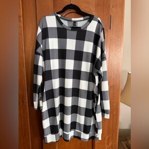 Chic Black and White Checkered Women's Tunic